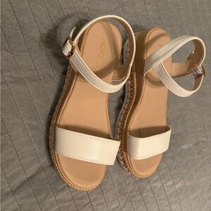 Women's Cream Sandals